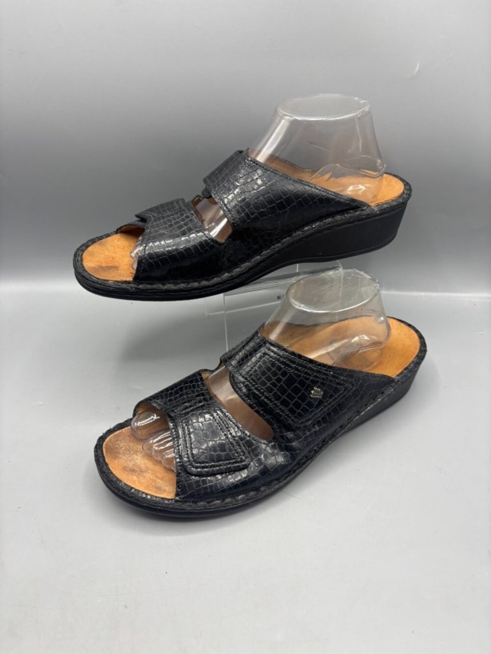Finn Comfort Jamaica Sandals Womens 10 Black Crocodile Embossed Leather Slip On